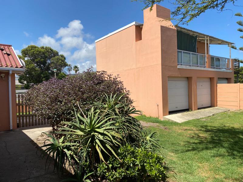 5 Bedroom Property for Sale in Sandbaai Western Cape